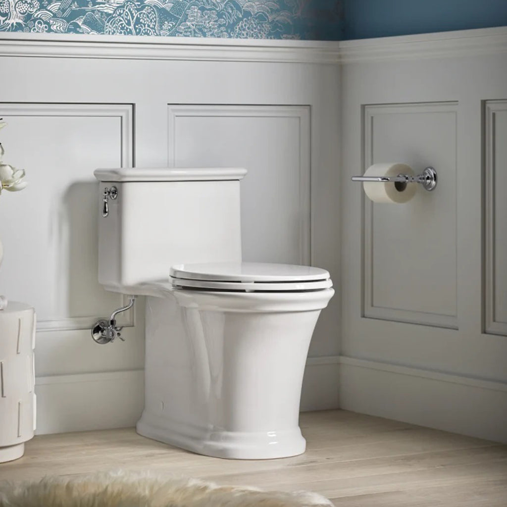 Harken 水旋風單體馬桶|K-22695T-SW-0(含馬桶蓋) | 白色| 裙包式馬桶缸體的當代衛浴設計 KOHLER 水漩風單體馬桶,最新沖水技術,讓您的衛浴保持潔淨無汙。 KOHLER Glaze高度玻化釉面,牢固防污表面,光潔耐用 加長座圈供額外的舒適度,同時擁有寬敞空間 省水:節約用水滿足綠建築標準 易清潔:一體式馬桶成為無縫且易於清潔的設計。 管距:305mm 馬桶蓋(K-22697-0) | 台南衛浴 設計師推薦-龍百KOHLER